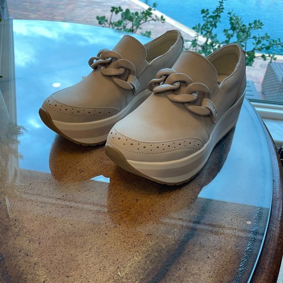 Dolce Vita Jhenee perforated slip on sneakers with chain. Dune Suede. - Picture 2 of 5